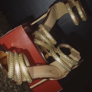 Diamond gold heels